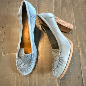 Nine West Light Blue gray suede Women's Heels size 7.5